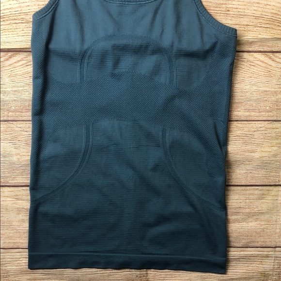 lululemon athletica Swiftly Tech Blue Tank Top - Picture 5 of 10